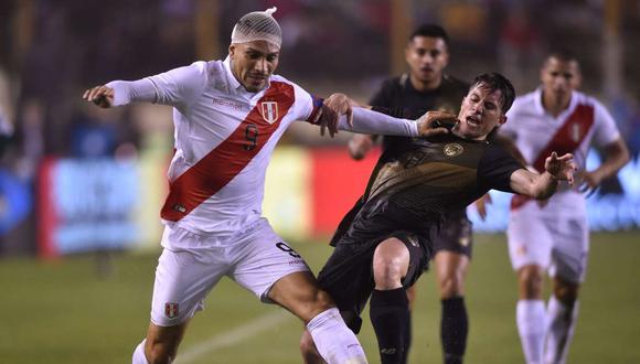 Paolo Guerrero volvió a la selección peruana y jugó todo el segundo tiempo. (Foto: AFP)