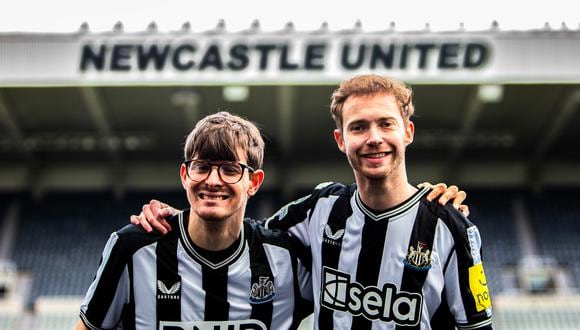 Dos aficionados del Newcastle United
SELA