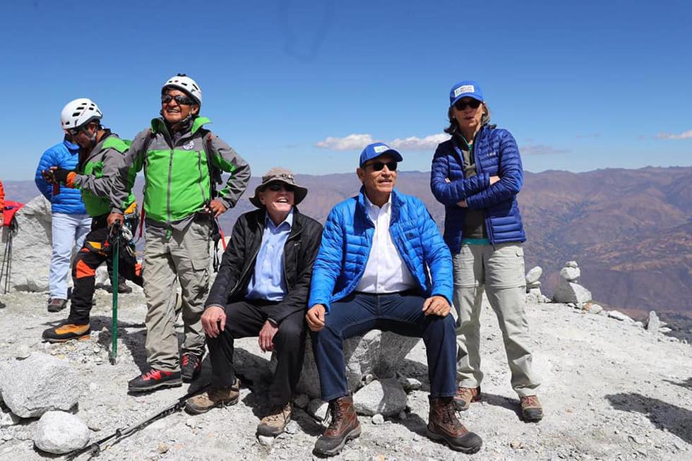 Áncash: Vizcarra visitó a la expedición científica que estudiará el Huascarán. (Foto: Presidencia)