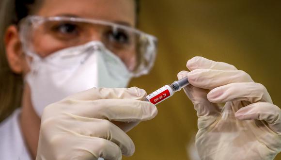 Perú inicia ensayos en 6.000 voluntarios de proyecto a vacuna china contra COVID-19 . (Foto: SILVIO AVILA / AFP)