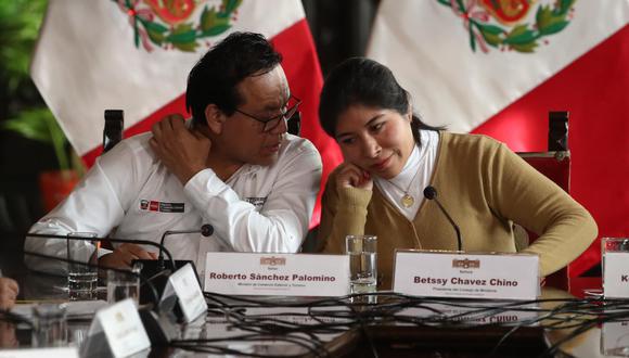 Betssy Chávez y Roberto Sánchez Palomino son dos de los exministros que afrontan una denuncia constitucional por el golpe de Estado perpetrado por Pedro Castillo. (Foto: Archivo GEC)