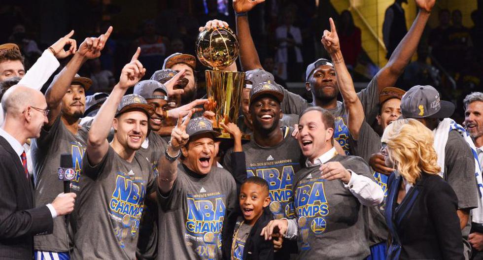 Los Warriors celebran el campeonato de la NBA. (Foto: EFE)