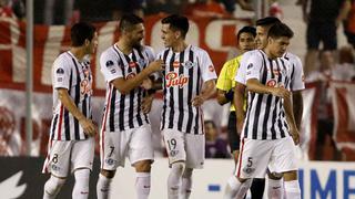 Libertad ganó 2-0 a Huracán y avanzó a octavos de final de la Copa Sudamericana
