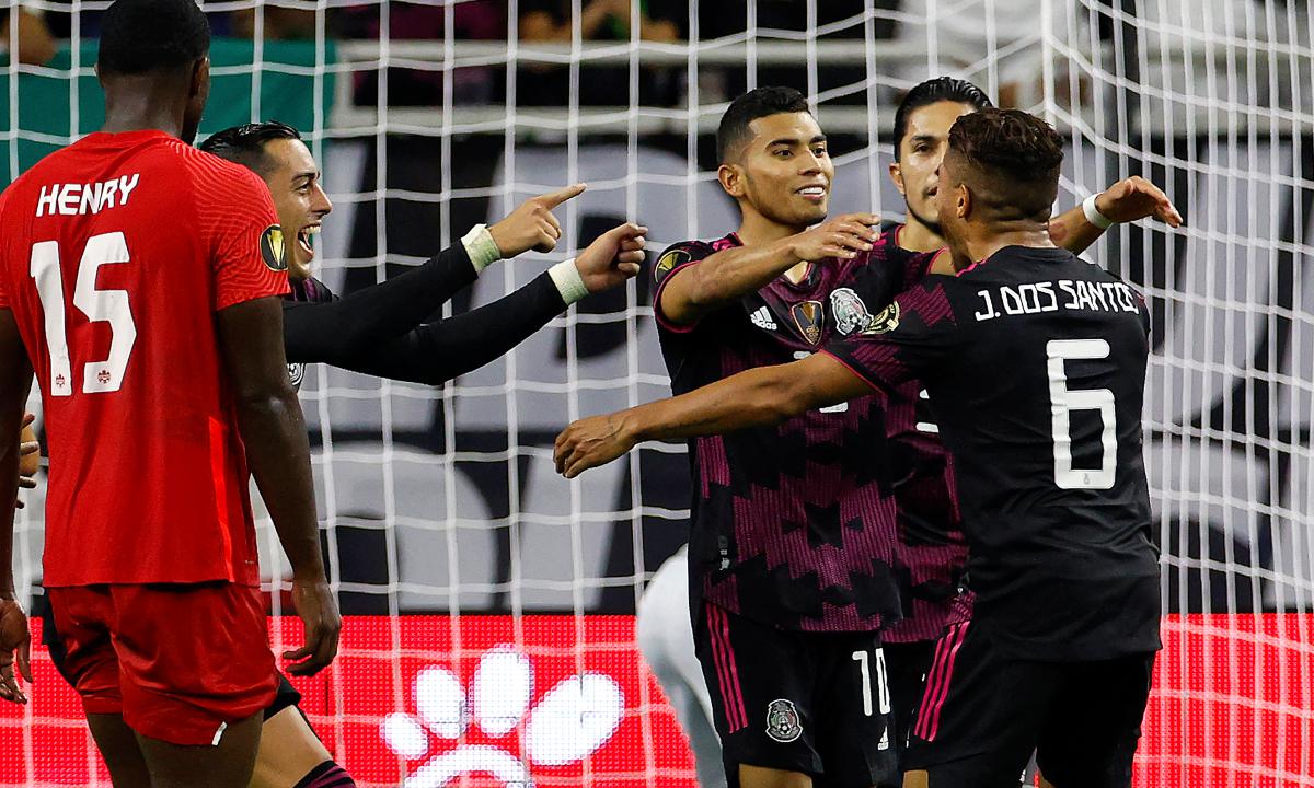 México chocó ante Canadá en la semifinal de la Copa de Oro 2021 | Foto: AFP