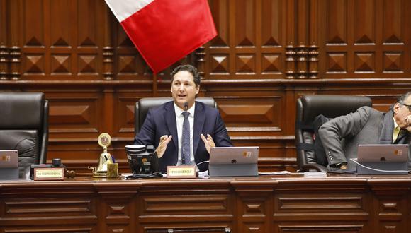 Daniel Salaverry y Pedro Olaechea disputan la presidencia del Congreso. (Foto: Congreso)