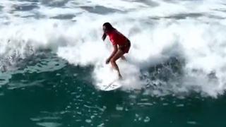 Daniella Rosas obtiene buena puntuación en tercer día del ISA World Surfing Games 2022