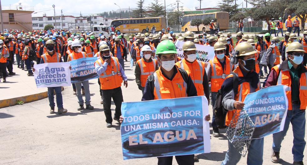 El último lunes, unos cien trabajadores de Cuajone realizaron un plantón para exigir a las autoridades una solución al conflicto.. (Southern Perú)