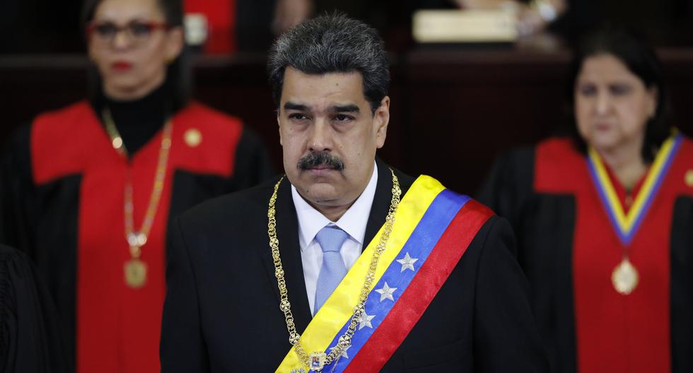 Nicolás Maduro pronunció un discurso ante al Tribunal Supremo de Justicia (TSJ) de Venezuela, por el inicio del año judicial 2020, en el que pidió a los chavistas no autoengañarse con respecto a la crisis. (AP Photo/Ariana Cubillos).