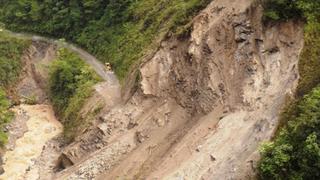 Varios tramos de la Carretera Central siguen bloqueados por lluvias