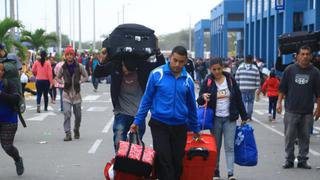 Venezolanos residentes en Perú son encuestados por el INEI