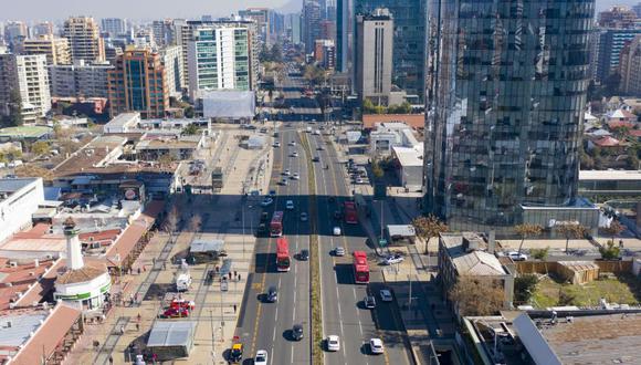 Coronavirus: Chile empezó el martes el desconfinamiento en Santiago y Valparaíso. (MARTIN BERNETTI / AFP).