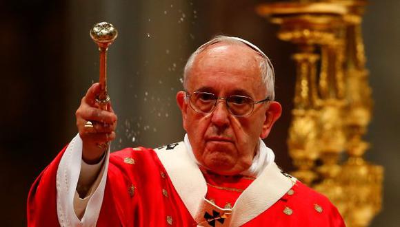 El Papa recuerda a obispos que "muchas costumbres" han cambiado