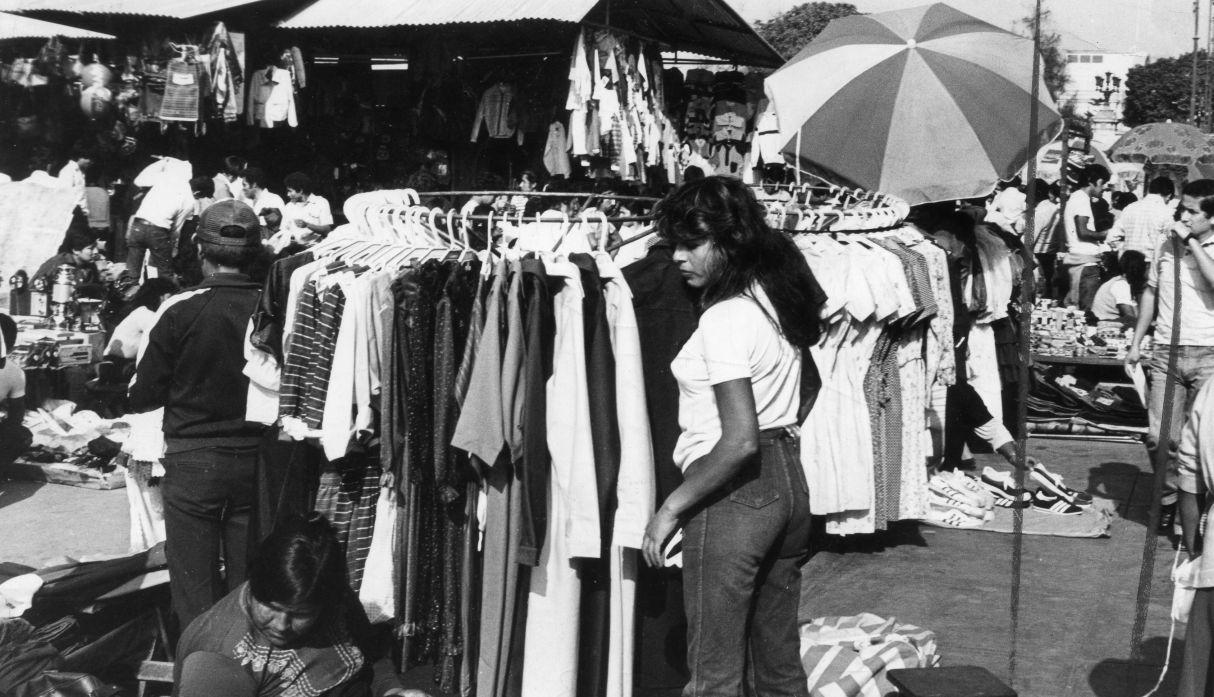 Así era Polvos Azules cuando se ubicaba frente a Palacio de Gobierno. (El Comercio)