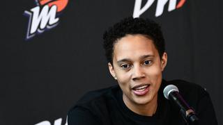 Brittney Griner a estadounidenses encarcelados en Rusia: “Sigan luchando, no se rindan”