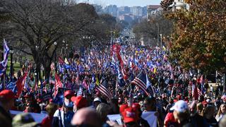 Miles de seguidores de Trump libran un postrero combate por “amor” al mandatario | FOTOS