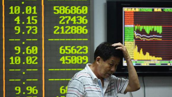Bolsa de Shanghái abre con caída de 6,41% tras lunes negro