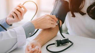 Salud: cuatro consejos para controlar la hipertensión