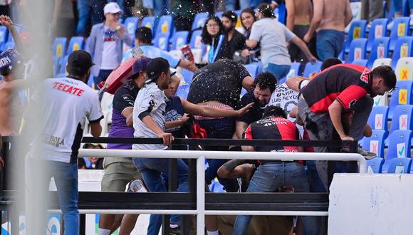 FIFA publica comunicado con relación a la violencia en el partido entre Querétaro y Atlas. (Foto: EFE)