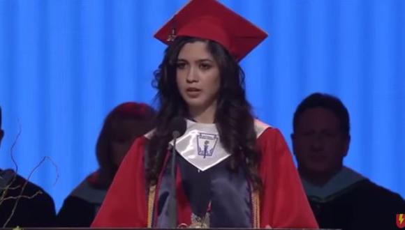Joven revela ser indocumentada en su discurso de graduación