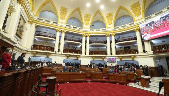La sesión del pleno es presidida por la presidenta del Congreso, María del Carmen Alva. (Foto: Congreso)