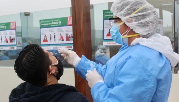 La finalidad es contribuir a la detección temprana de casos de coronavirus y apoyar con víveres a los infectados para que guarden cuarentena. (Foto: Minsa)