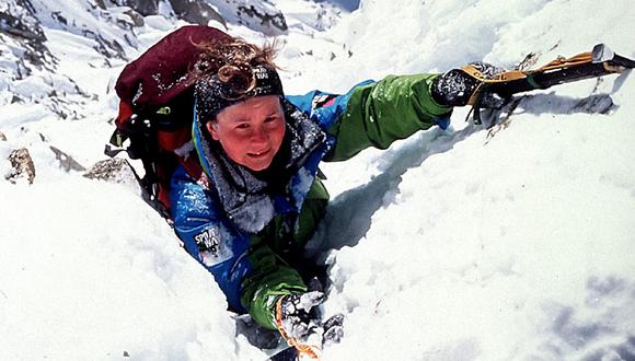 La alpinista británica Alison Hargreaves, escalando el monte Everest en 1995. (Foto de Press Association)