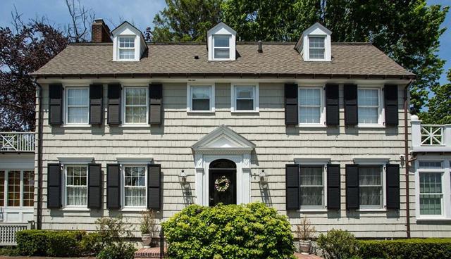 La terrorífica casa de Amityville se encuentra nuevamente en venta por Us$850 mil. El inmueble se encuentra en Ocean Avenue, en Estados Unidos, y  fue construida en 1927. (Foto: zillow.com)