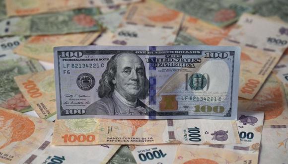 La convertibilidad establecía una paridad fija por ley del peso argentino con el dólar estadounidense. (Foto: Getty Images)
