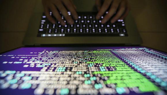 Francia contratará  más cibersoldados para enfrentar los ciberataques que podrían sucitarse en el 2018. (EFE)