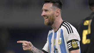 “A Messi la camiseta de Argentina lo transforma, lo convierte en imprescindible”