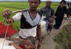 Rohinyás escapan de Birmania y cientos de miles llegan a Bangladesh