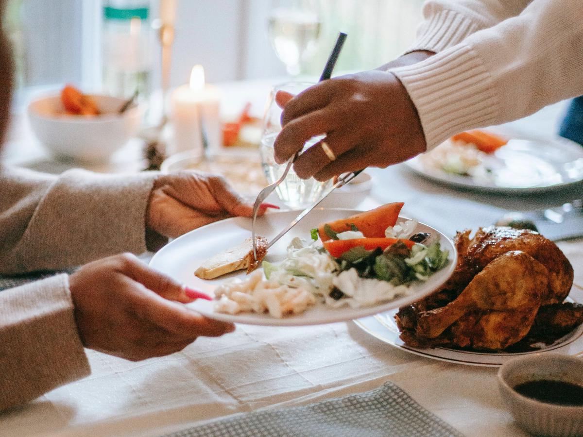 Servicio de comidas, la importancia de mantener los platos calientes