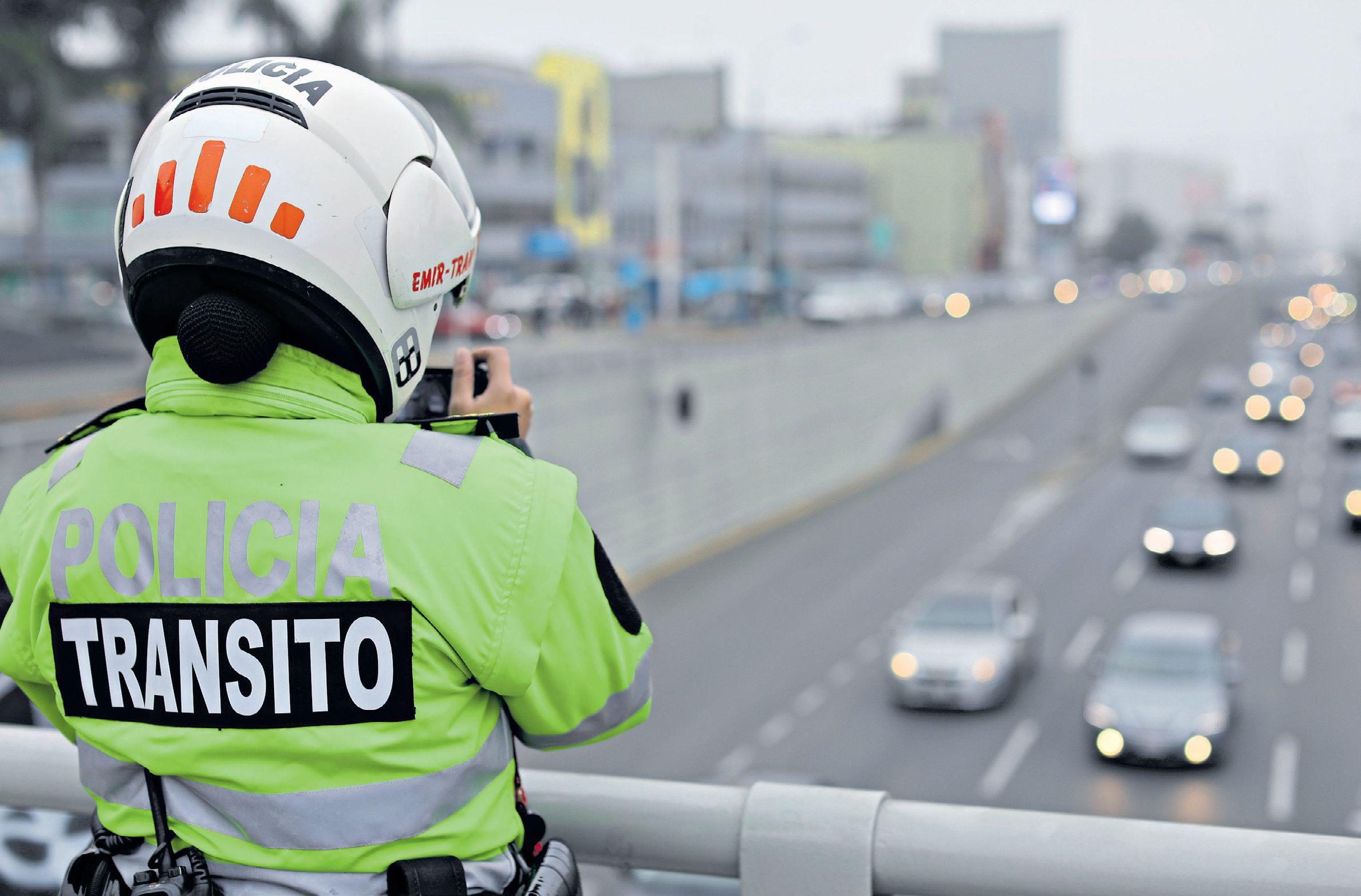 Las infracciones como parte del ‘pico y placa’ se aplican mediante fotopapeletas. Los vehículos no son retirados de las vías ni detenidos. La multa se envía a las casas. (Anthony Niño de Guzmán)
