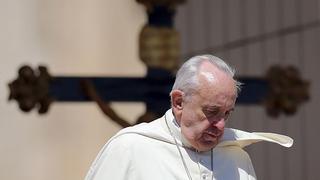 El Papa está molesto por lujosa comida servida en el Vaticano
