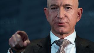 Por supuesta discriminación y malas condiciones de trabajo: Jeffrey Bezos es demandado por antigua ama de llaves
