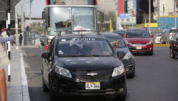 La joven abordó el taxi  en el paradero 19 de las Flores de Primavera el pasado 29 de agosto. Foto: GEC/referencial