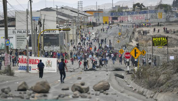 Finalmente, Adex reitera que el diálogo es la única vía para solucionar los problemas que enfrenta el Perú. (Foto de Diego Ramos / AFP)