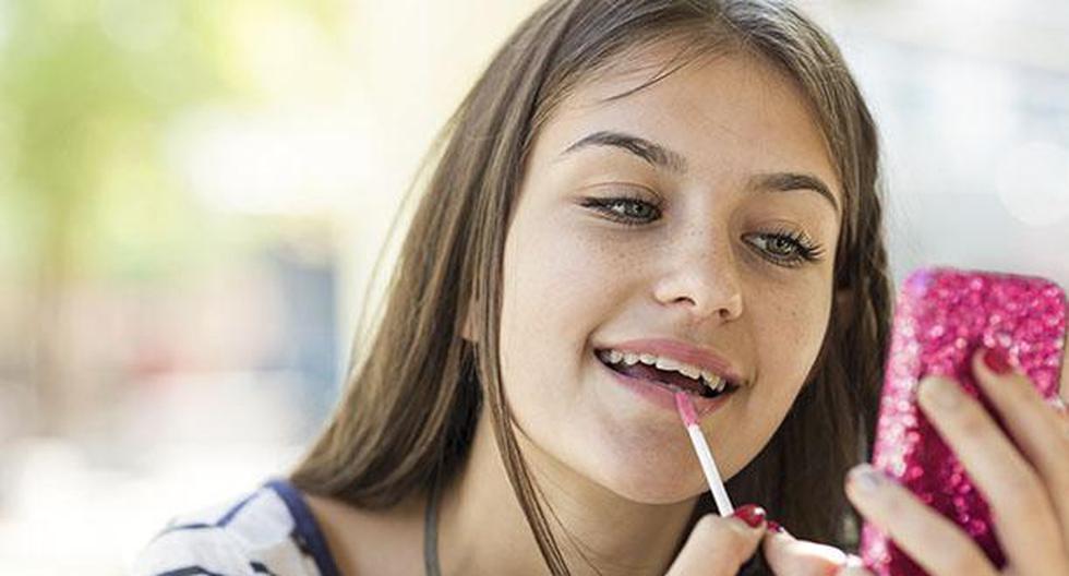 Todavía eres joven, no necesitas usar mucho maquillaje. (Foto: iStock)