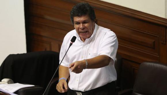Benítez afirma que Víctor Isla lo invitó a postular al Congreso