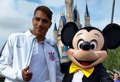 Paolo Guerrero la pasó bien con Mickey Mouse
