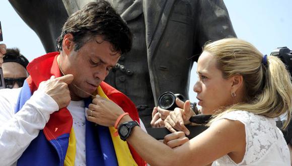 Esposa de Leopoldo López: "En Venezuela algo tiene que pasar"