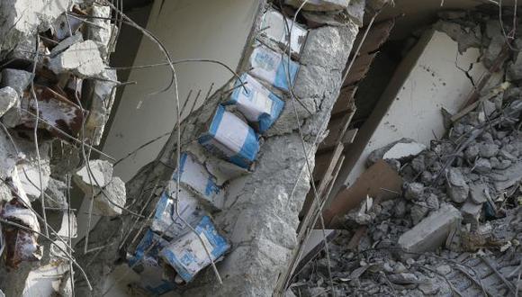 Terremoto en Taiwán: ¿Latas entre las paredes de un edificio?