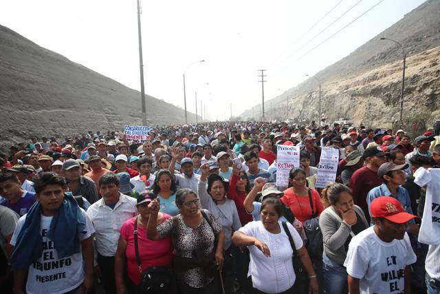 Sedapal informó que este martes mantiene una audiencia pública con dirigentes y población de Cajamarquilla, Nievería y Cerro Camote. (Fotos: Giancarlo Ávila)