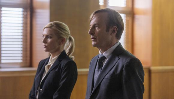 En "Better Call Saul" 5x07,, Kim (Rhea Seehorn) y Jimmy (Bob Odenkirk) toman una decisión importante. Foto: AMC.