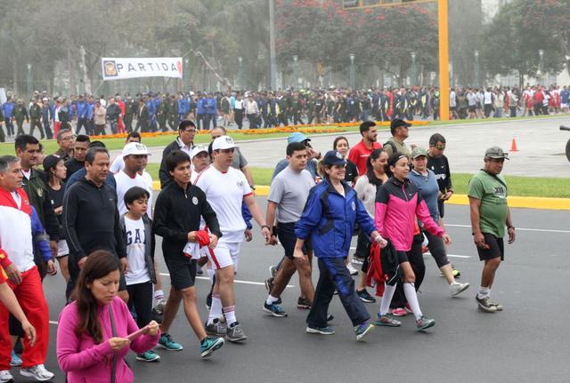 Cerca de 20 mil personas participaron en carrera por las FF.AA. - 3