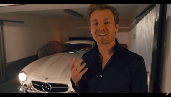 Nico Rosberg utilizó las calles de Mónaco para mostrar a sus seguidores los detalles de su clásico Mercedes 300 SL. (Foto: YouTube).