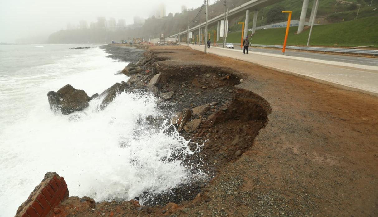 La fuerte erosión se presenta en las playas Punta Roquitas y La Estrella. (Foto: Alessandro Currarino / El Comercio)