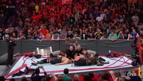 WWE: Braun Strowman destrozó el ring con superplex al Big Show