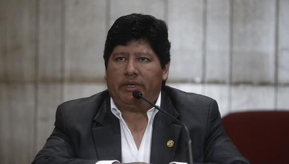 Edwin Oviedo se defiende ante las acusaciones en su contra. (Foto: Andina)