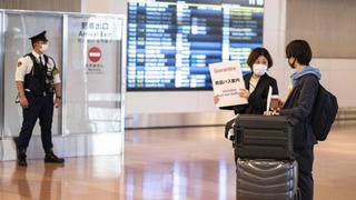 Ómicron: Japón contempla endurecer el control fronterizo debido a variante del coronavirus
